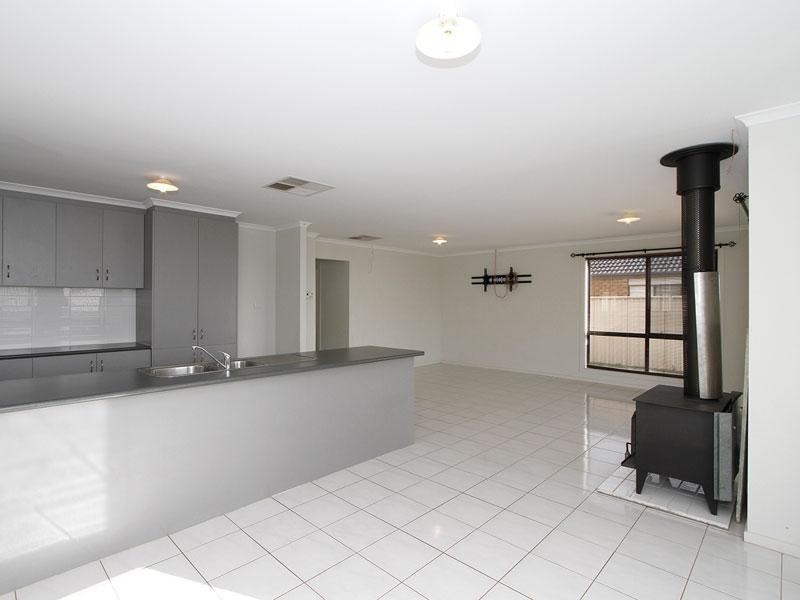 4 Crystal Harmony Court, Sellicks Beach SA 5174