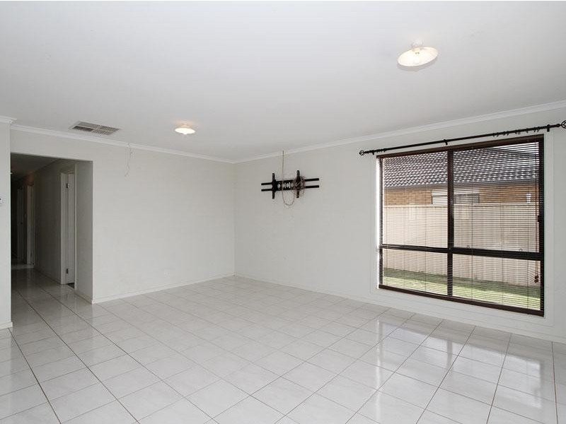 4 Crystal Harmony Court, Sellicks Beach SA 5174