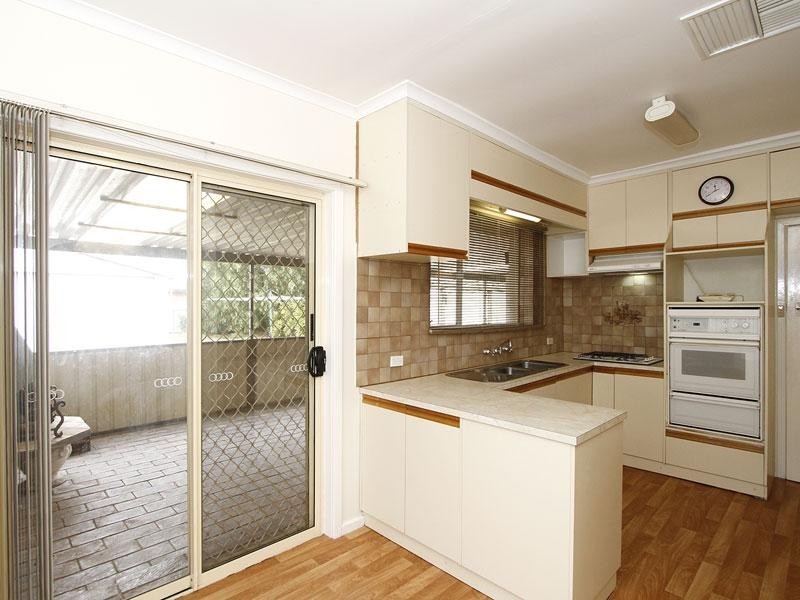8 Rialto Street, Morphett Vale SA 5162