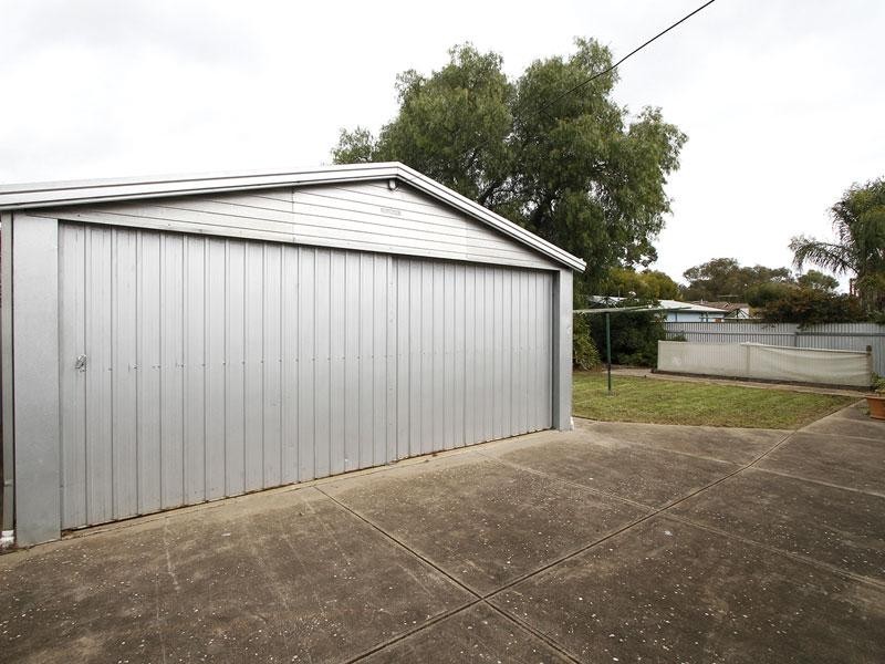 8 Rialto Street, Morphett Vale SA 5162
