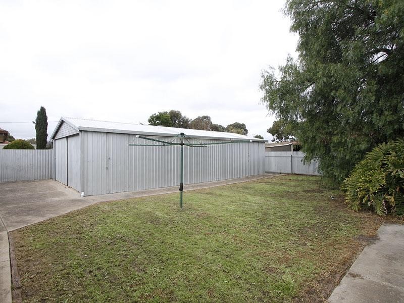 8 Rialto Street, Morphett Vale SA 5162