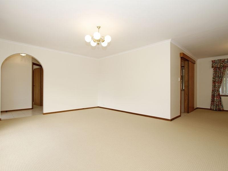 40 Sir James Hardy Way, Woodcroft SA 5162