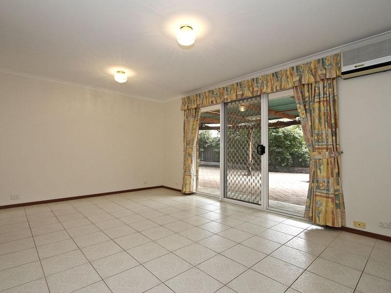 40 Sir James Hardy Way, Woodcroft SA 5162