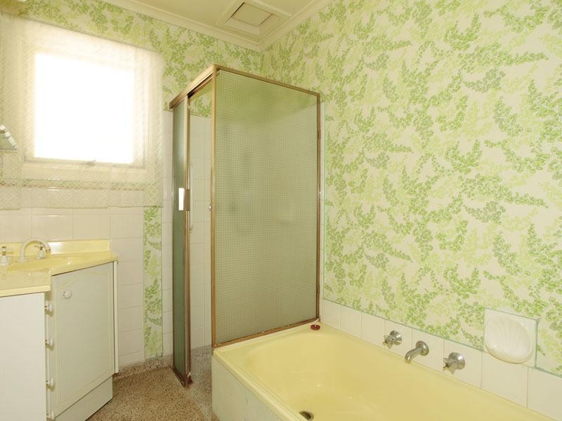 15 Adrian Street, Christie Downs SA 5164