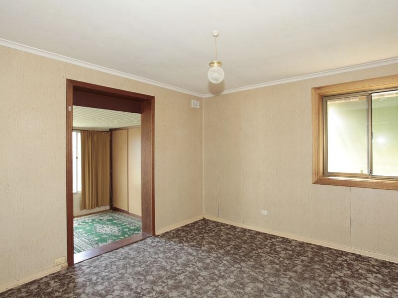 15 Adrian Street, Christie Downs SA 5164