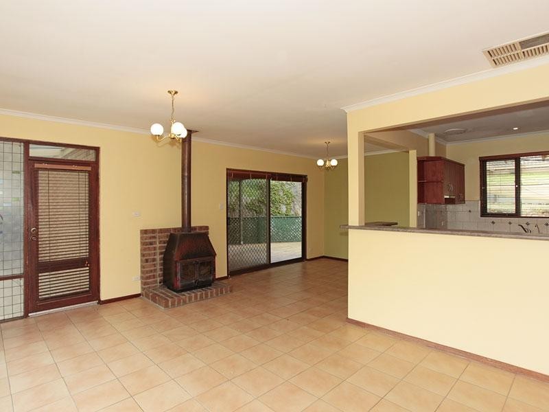 35 Karoona Crescent, Seacombe Heights SA 5047