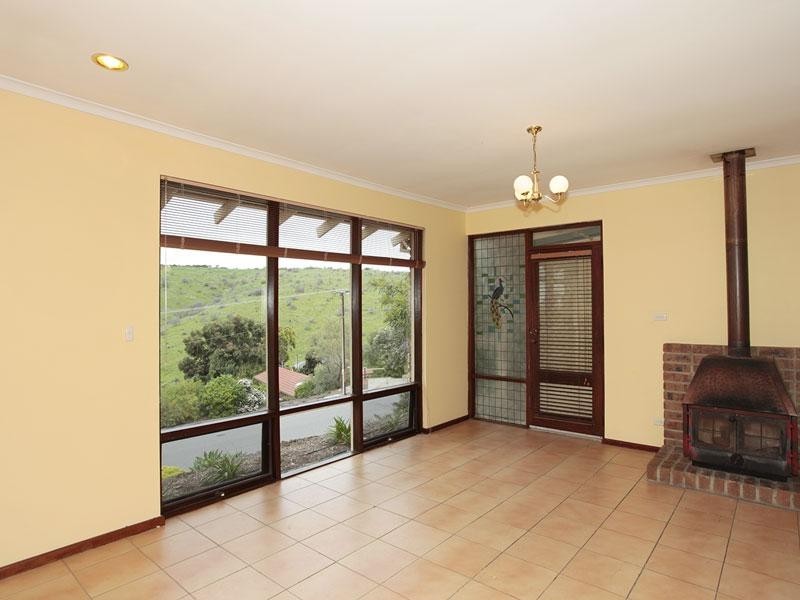 35 Karoona Crescent, Seacombe Heights SA 5047