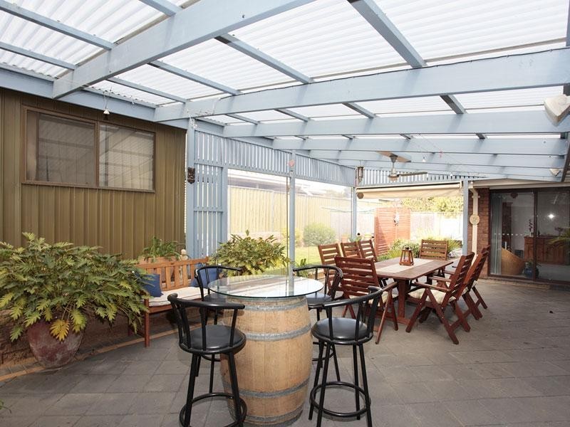 5 Poralka Crescent, Hallett Cove SA 5158