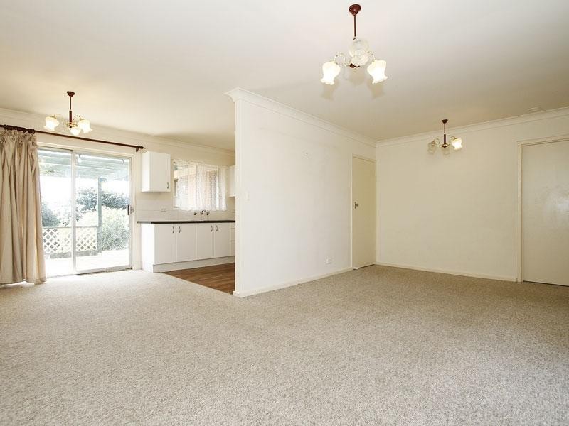 13 Norman Crescent, Hackham SA 5163
