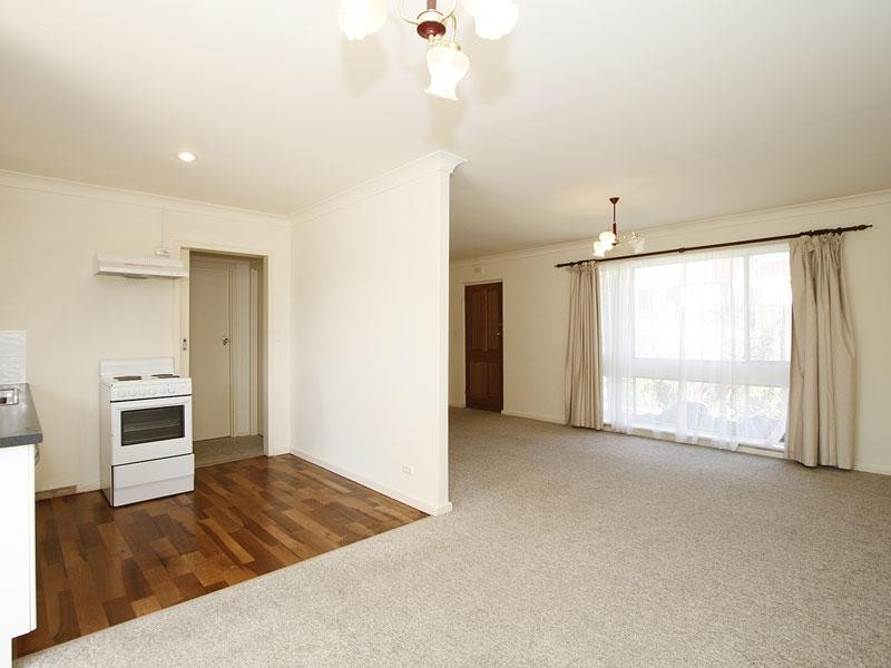 13 Norman Crescent, Hackham SA 5163