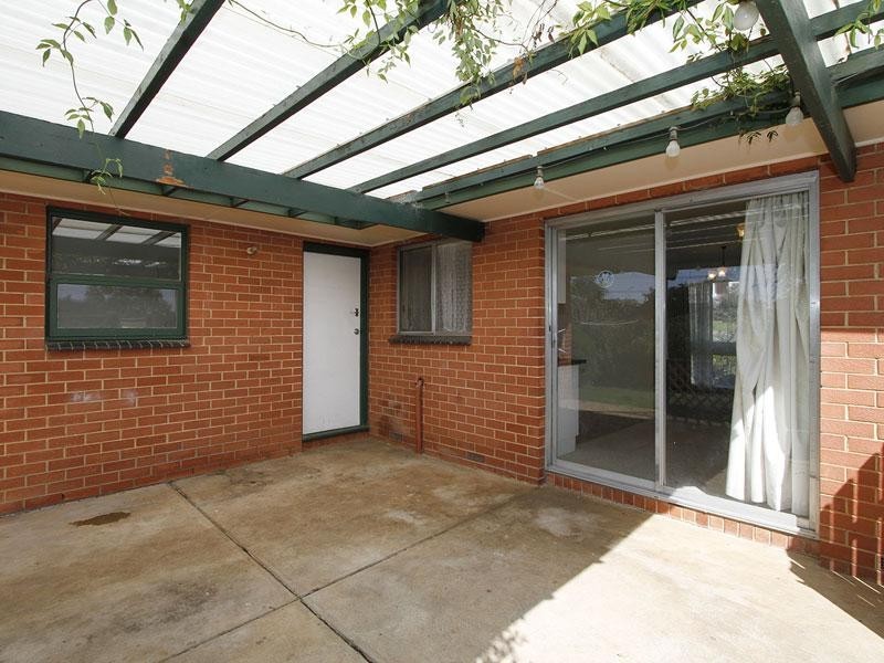 13 Norman Crescent, Hackham SA 5163