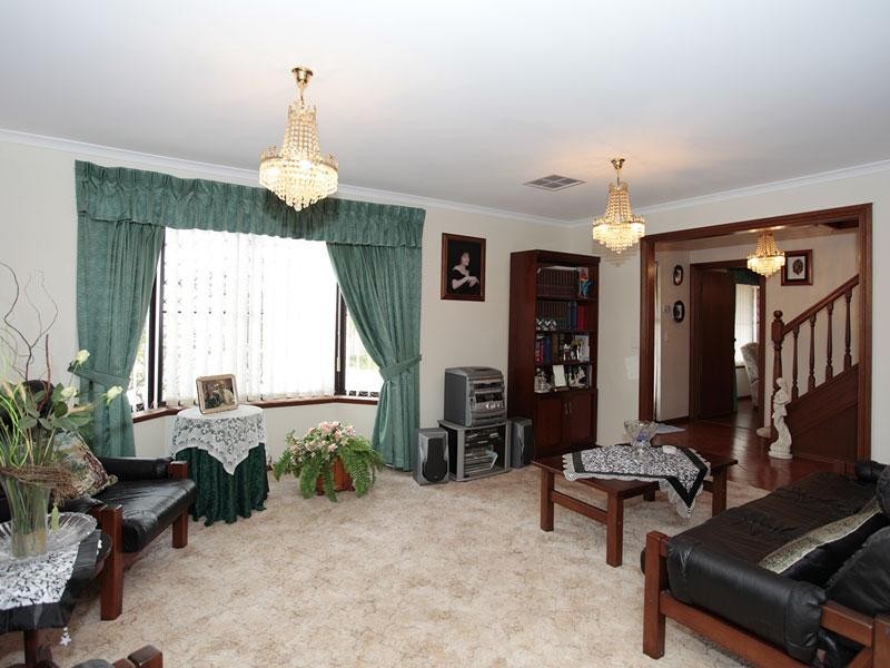 6 Fairhill Street, Hallett Cove SA 5158