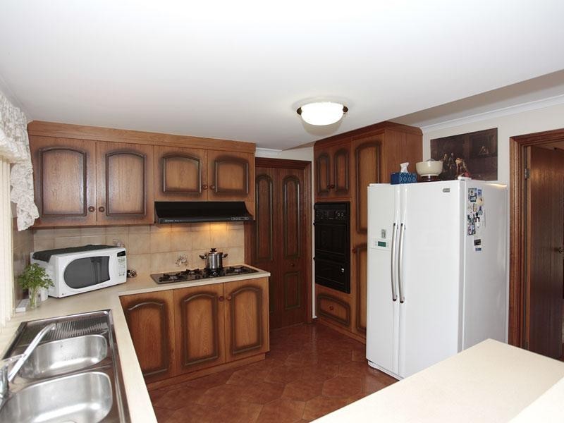 6 Fairhill Street, Hallett Cove SA 5158