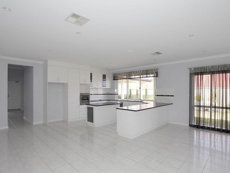 26 Corrimal Avenue, Noarlunga Downs SA 5168