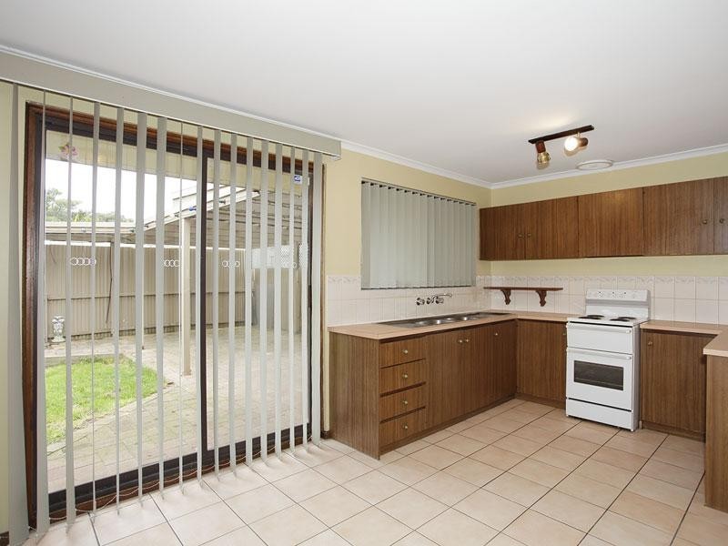 32 Trinity Road, Morphett Vale SA 5162