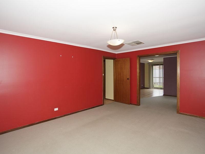 32 Trinity Road, Morphett Vale SA 5162