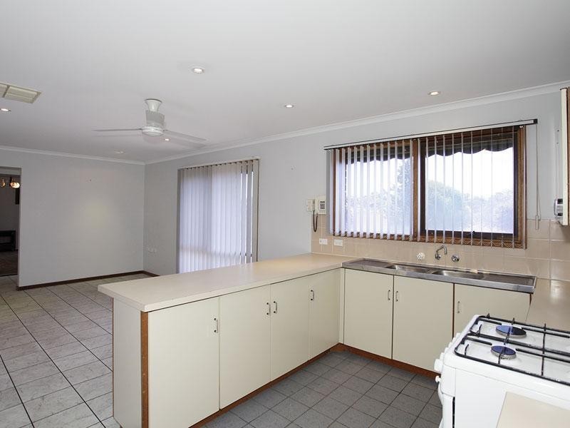 3 Plumtree Crescent, Huntfield Heights SA 5163