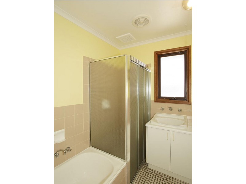 3 Plumtree Crescent, Huntfield Heights SA 5163