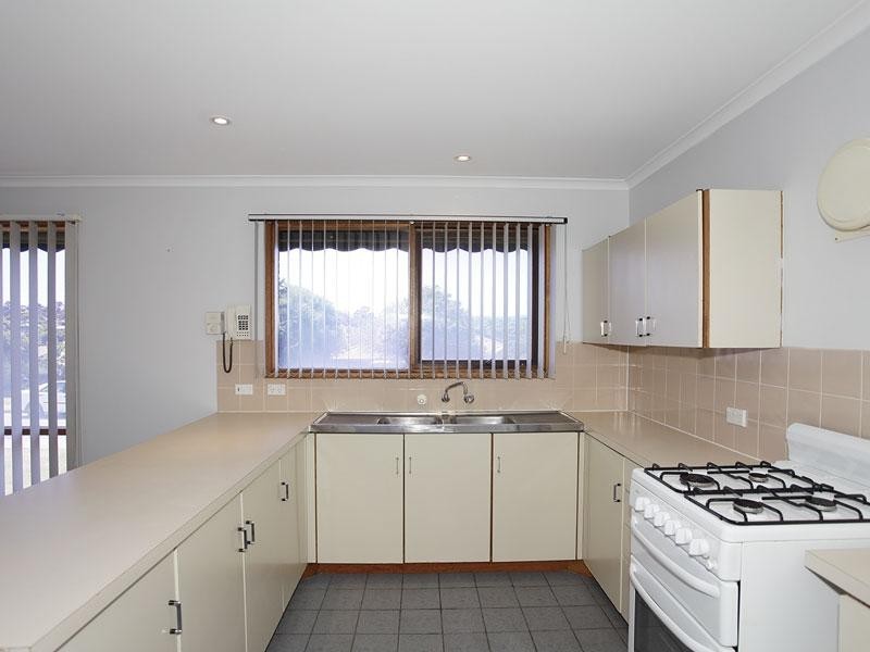 3 Plumtree Crescent, Huntfield Heights SA 5163