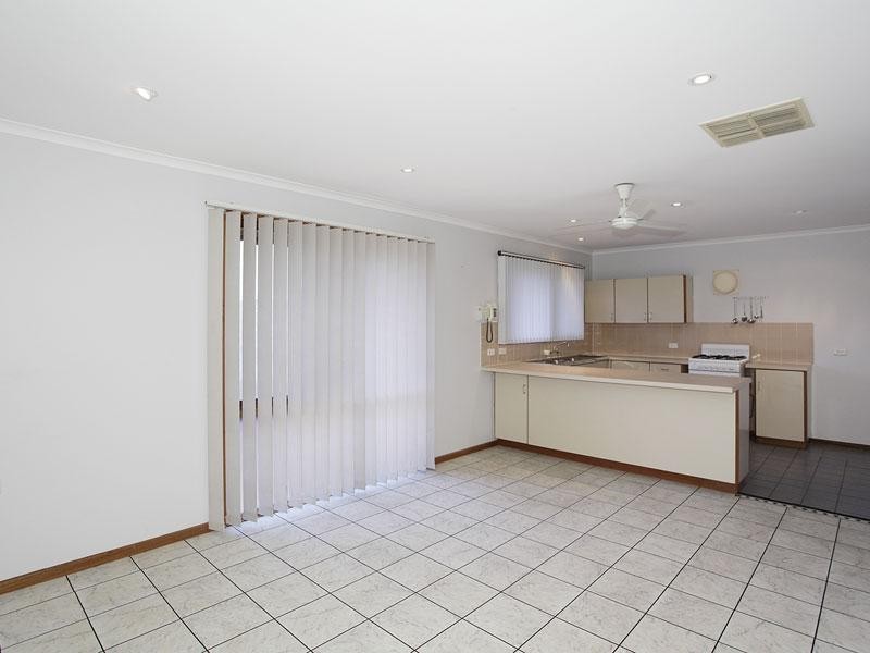 3 Plumtree Crescent, Huntfield Heights SA 5163