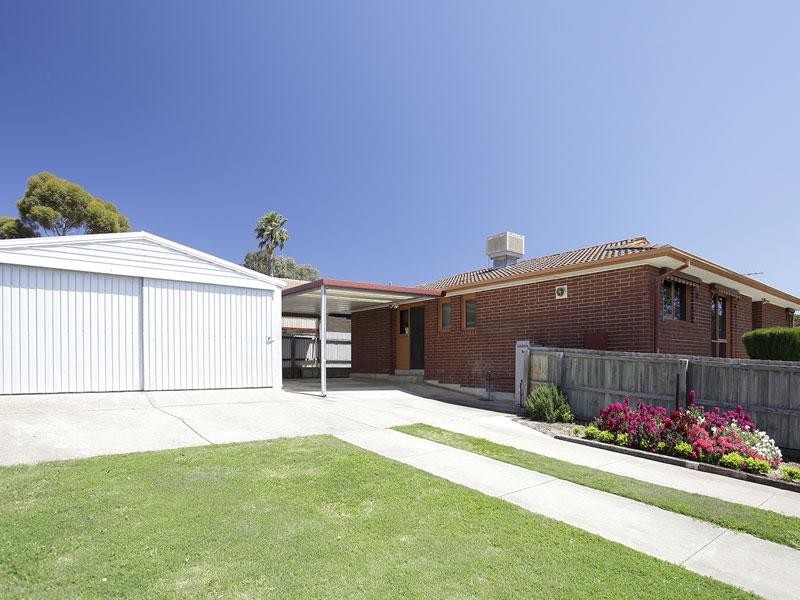 3 Plumtree Crescent, Huntfield Heights SA 5163