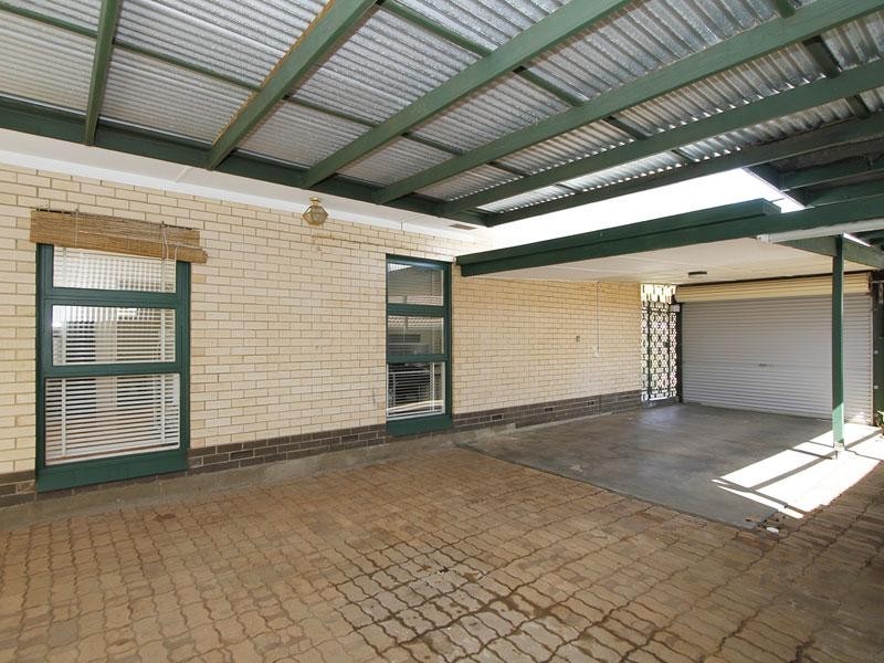 9 Sussex Crescent, Morphett Vale SA 5162