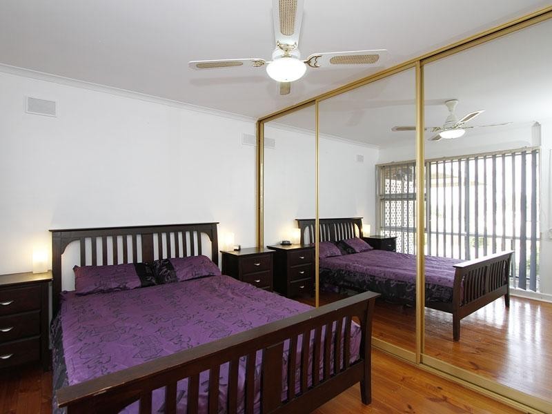 9 Sussex Crescent, Morphett Vale SA 5162