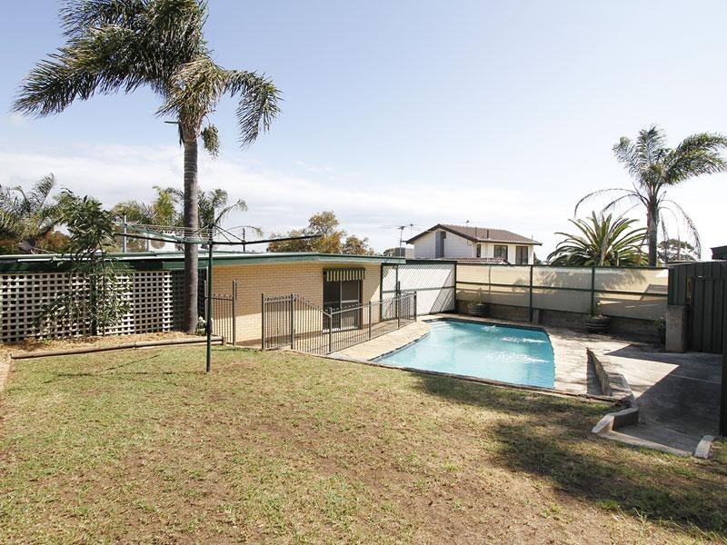 9 Sussex Crescent, Morphett Vale SA 5162