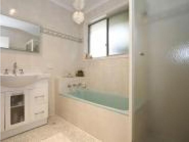 8 Atheldene Road, Happy Valley SA 5159