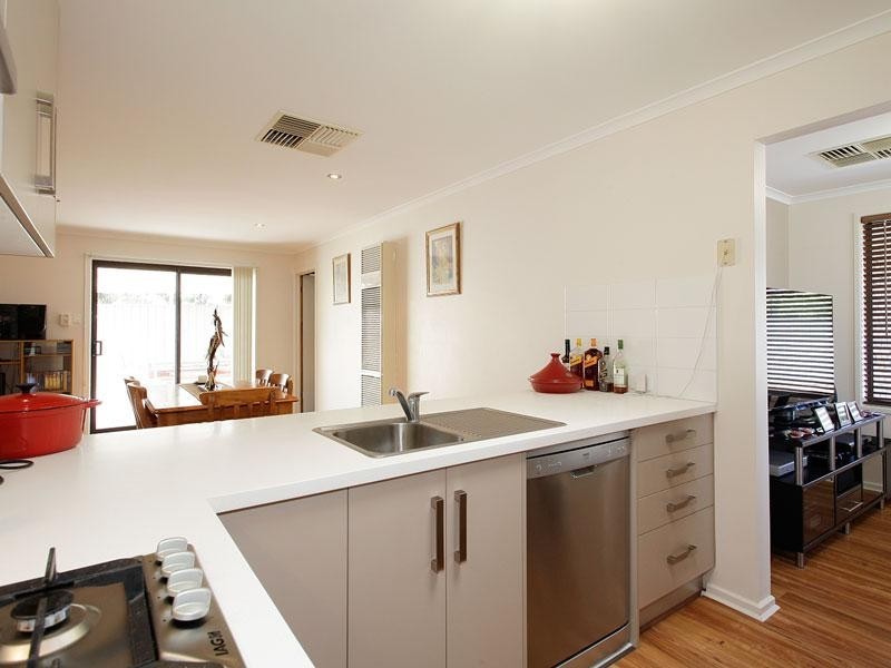 12 Horsley Court, Morphett Vale SA 5162