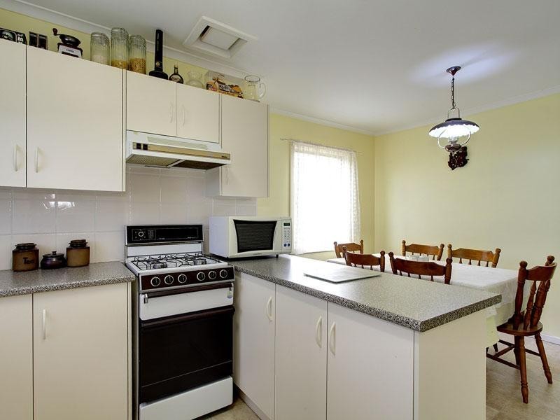 36 Barnabas Crescent, Christie Downs SA 5164