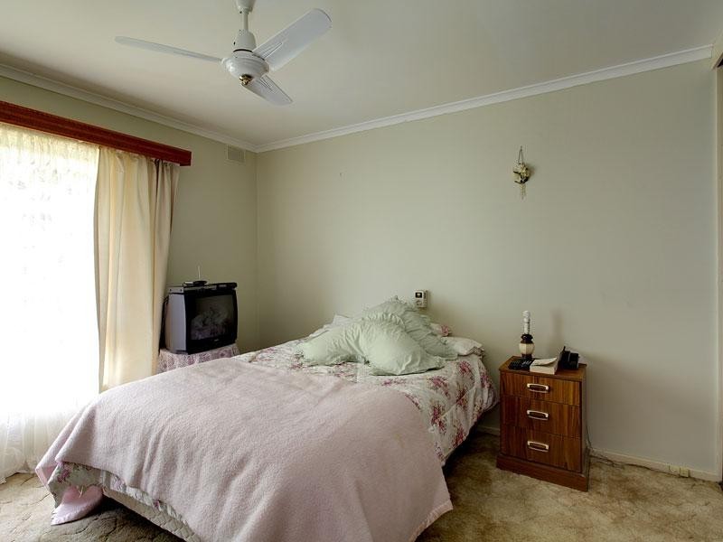 36 Barnabas Crescent, Christie Downs SA 5164