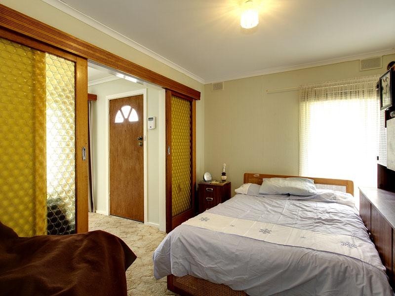 36 Barnabas Crescent, Christie Downs SA 5164