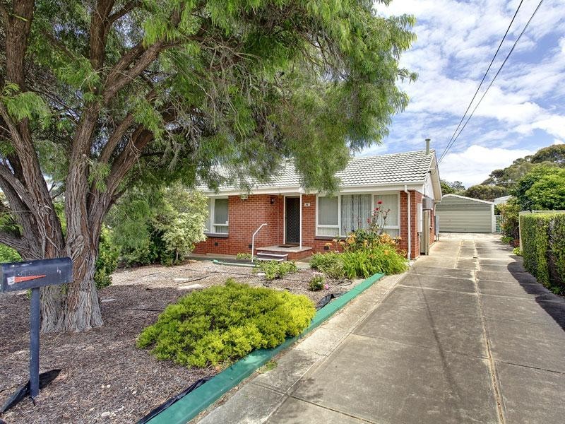 36 Barnabas Crescent, Christie Downs SA 5164