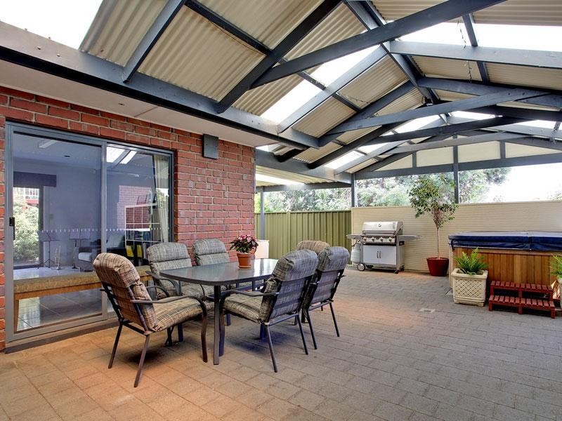 4 Goss Road, Aberfoyle Park SA 5159
