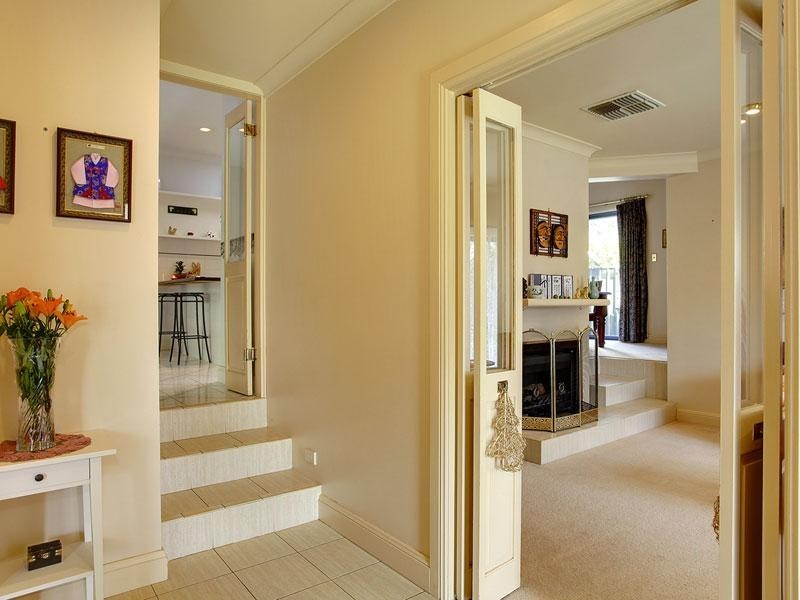 4 Goss Road, Aberfoyle Park SA 5159
