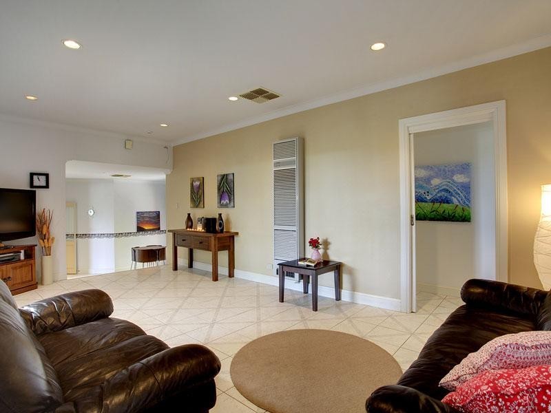 4 Goss Road, Aberfoyle Park SA 5159