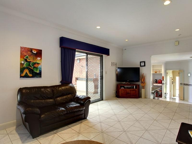 4 Goss Road, Aberfoyle Park SA 5159