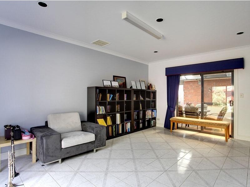4 Goss Road, Aberfoyle Park SA 5159