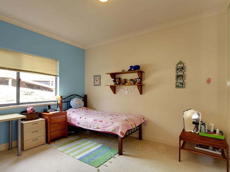 4 Goss Road, Aberfoyle Park SA 5159