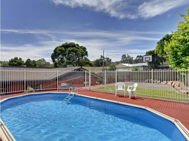 4 Goss Road, Aberfoyle Park SA 5159