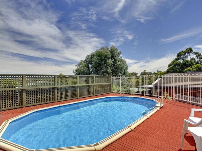 4 Goss Road, Aberfoyle Park SA 5159