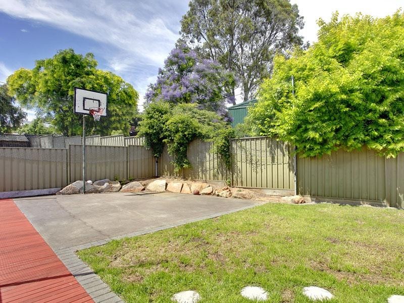 4 Goss Road, Aberfoyle Park SA 5159