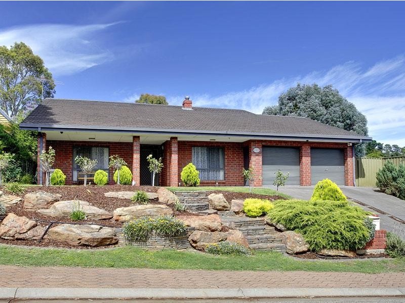 4 Goss Road, Aberfoyle Park SA 5159