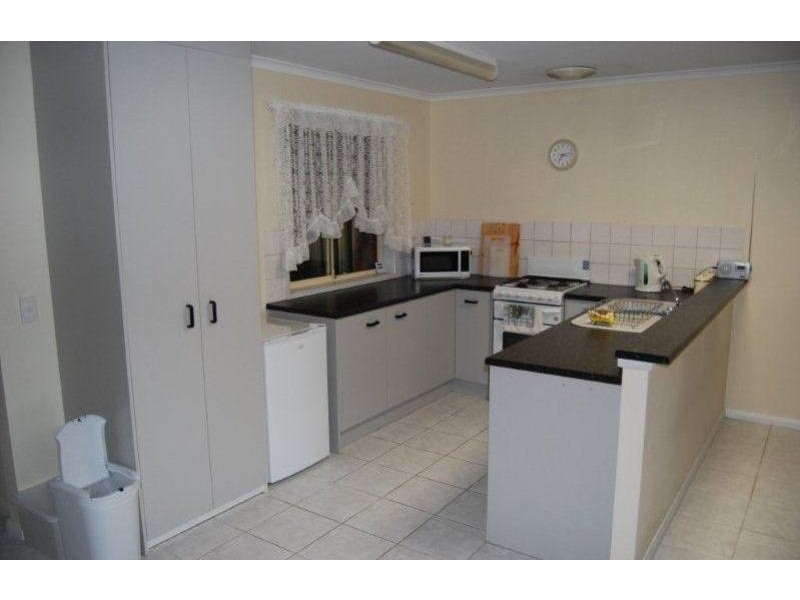 4 Veart Court, Woodcroft SA 5162