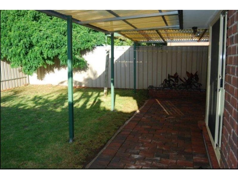4 Veart Court, Woodcroft SA 5162