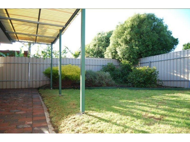 4 Veart Court, Woodcroft SA 5162