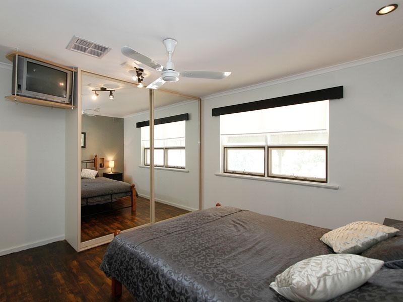 18 Roy Road, Morphett Vale SA 5162