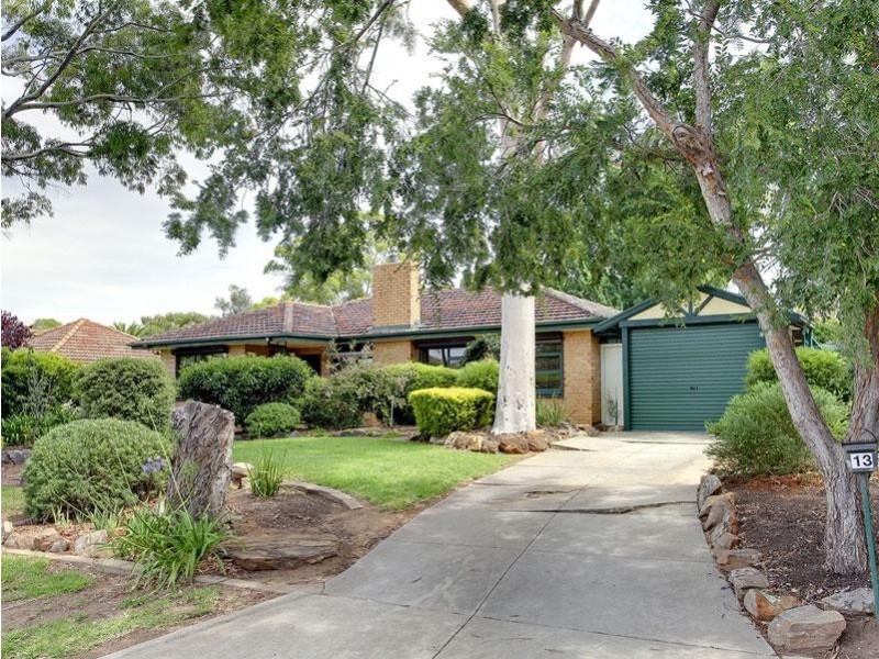 13 Village Road, Hackham West SA 5163