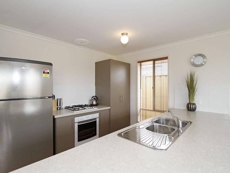 15 Dock Road, Seaford Meadows SA 5169